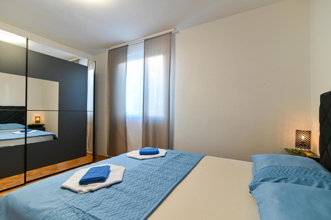 Apartmani Cesarica 트로기르 외부 사진